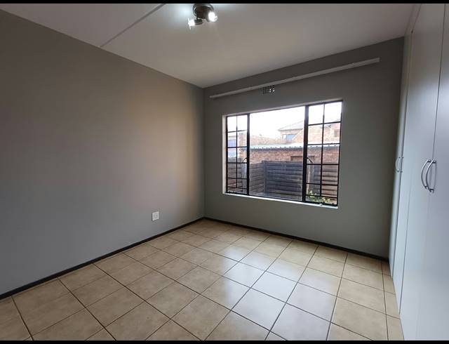 2 BEDROOM APARTMENT FOR SALE IN SONNEVELD